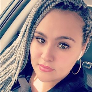 Meet your Posher, Noemi